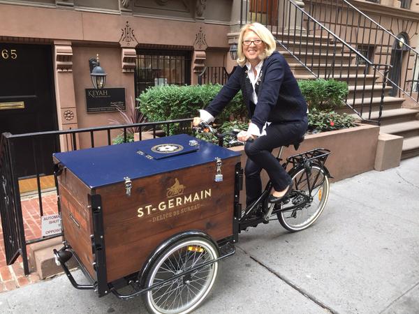 St-Germain-Wood-Cargo-Bike-Mobile-Beverage-Cart-Design-by-Icicle-Tricycles-001